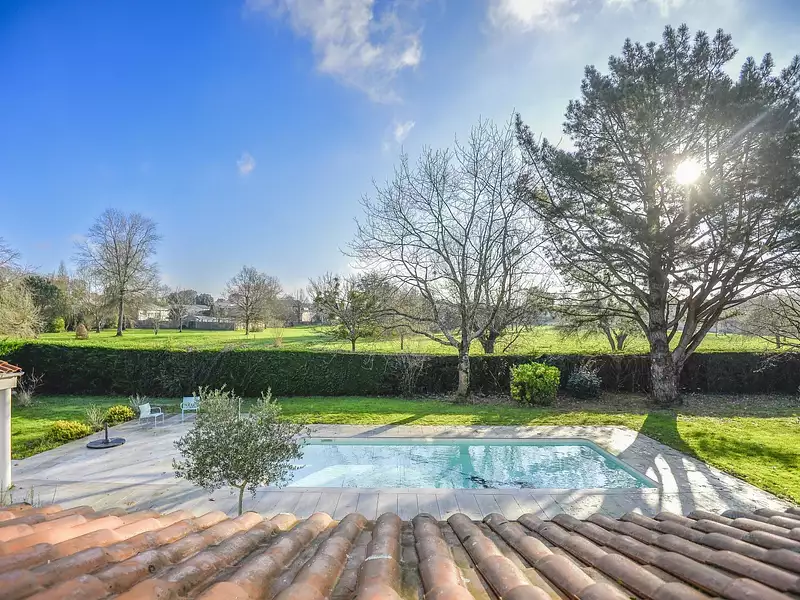 Maison, 225 m²