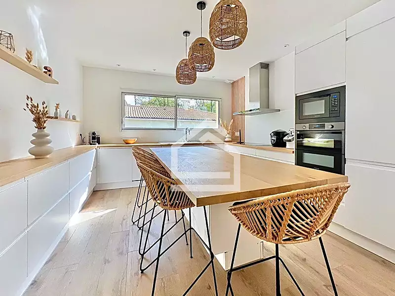 Maison, 190 m²