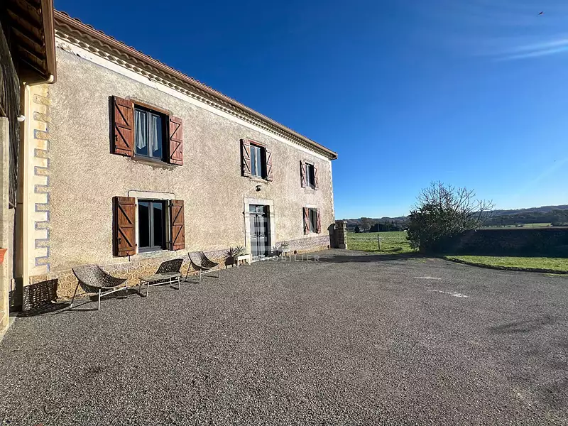 Maison, 166 m²