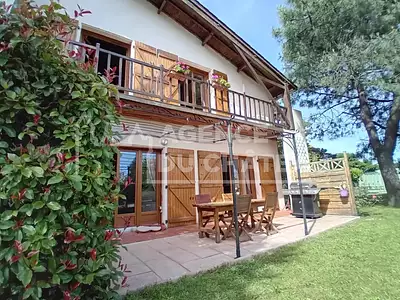 Maison, 230 m²