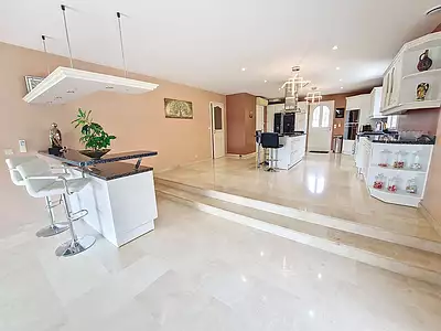 Maison, 327 m²