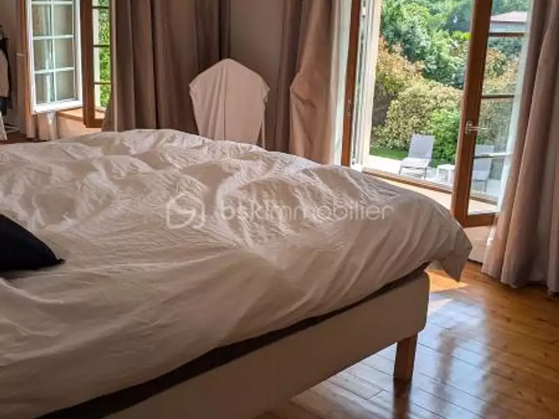 Maison, 210 m²