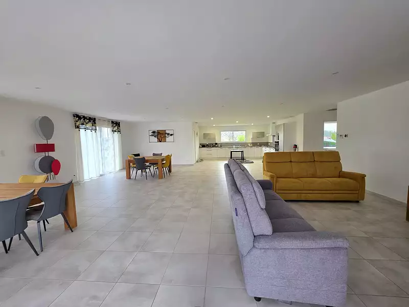 Maison, 325 m²
