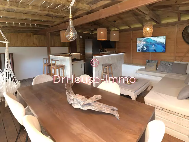 Immeuble, 180 m²