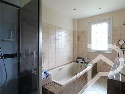 Maison, 167 m²