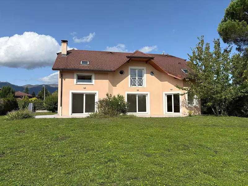 Maison, 217 m²