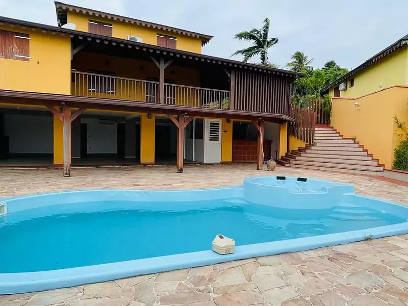 Maison, 183 m²