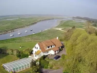Maison, 266 m²