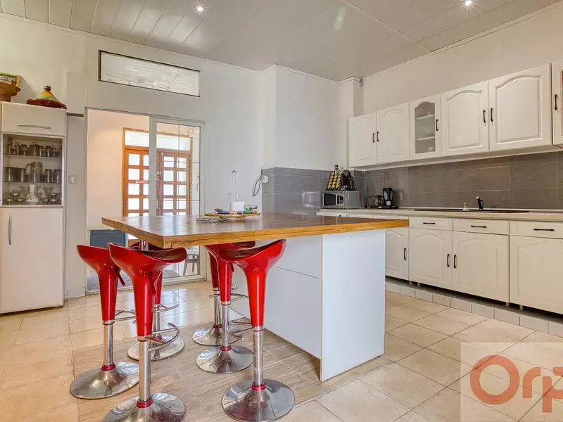 Maison, 333 m²