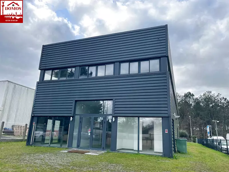 Divers, 590 m²