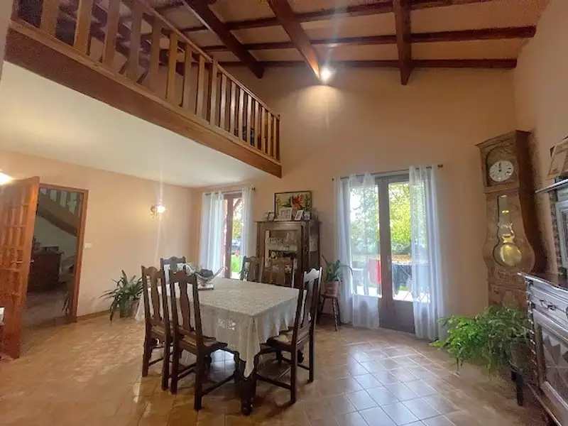 Maison, 192 m²