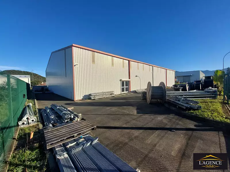 Divers, 1 000 m²