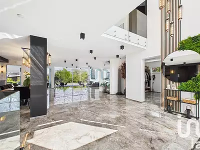 Maison, 274 m²