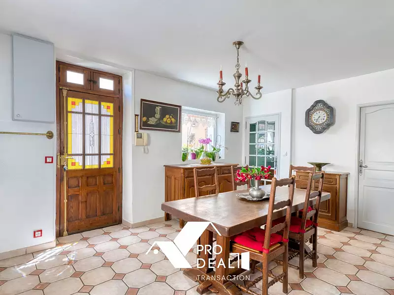Maison, 185 m²