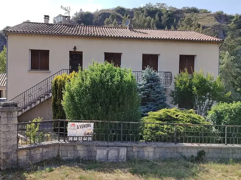 Maison, 220 m²