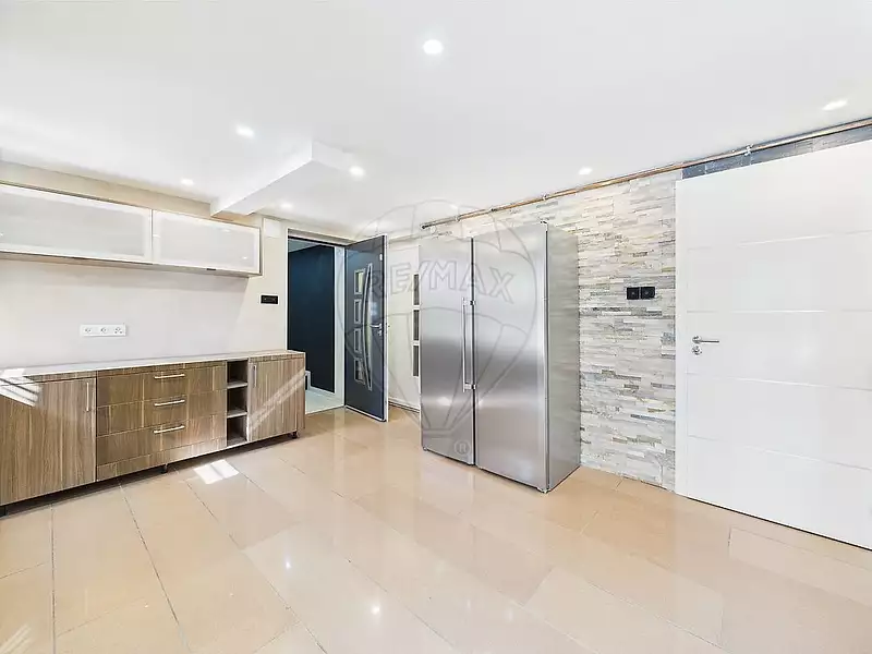 Maison, 255 m²
