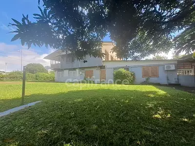 Maison, 338 m²