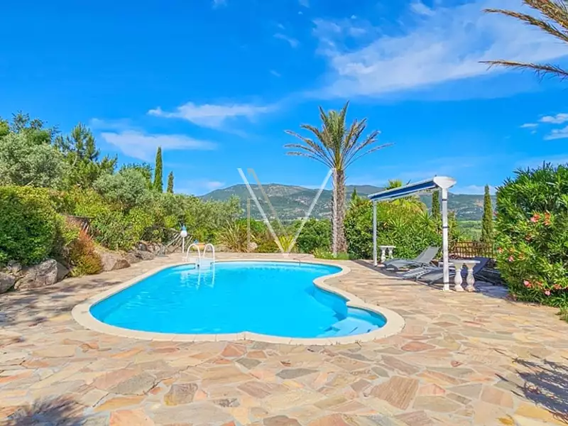 Maison, 300 m²