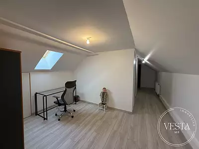 Maison, 215 m²