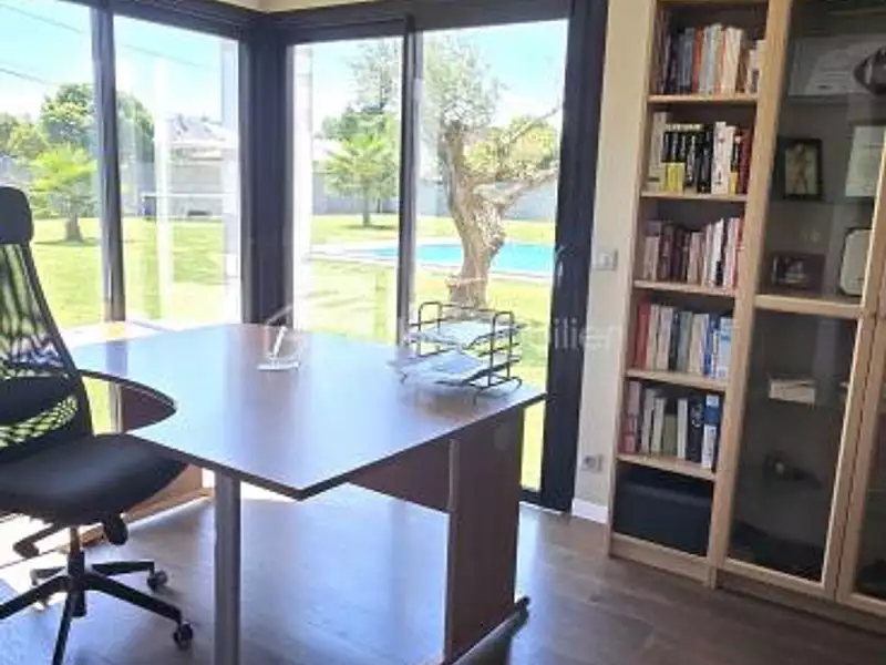 Maison, 165 m²