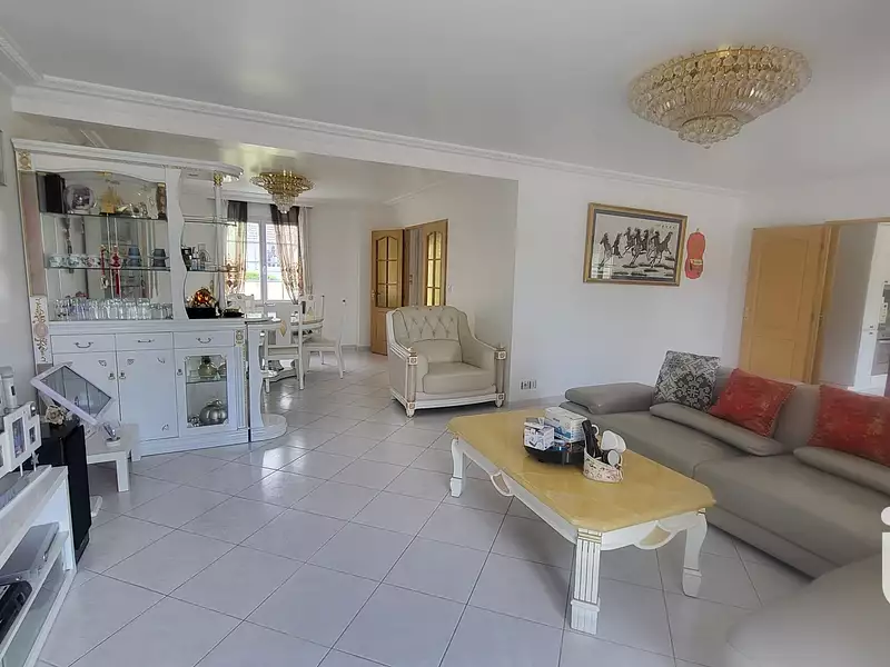 Maison, 170 m²