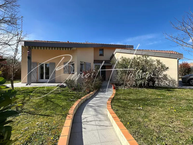 Maison, 161 m²
