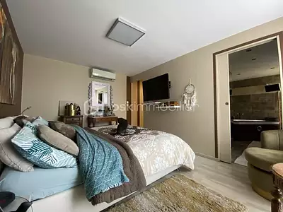 Maison, 260 m²