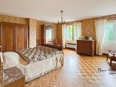 Maison, 333 m²