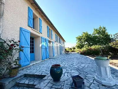 Maison, 248 m²