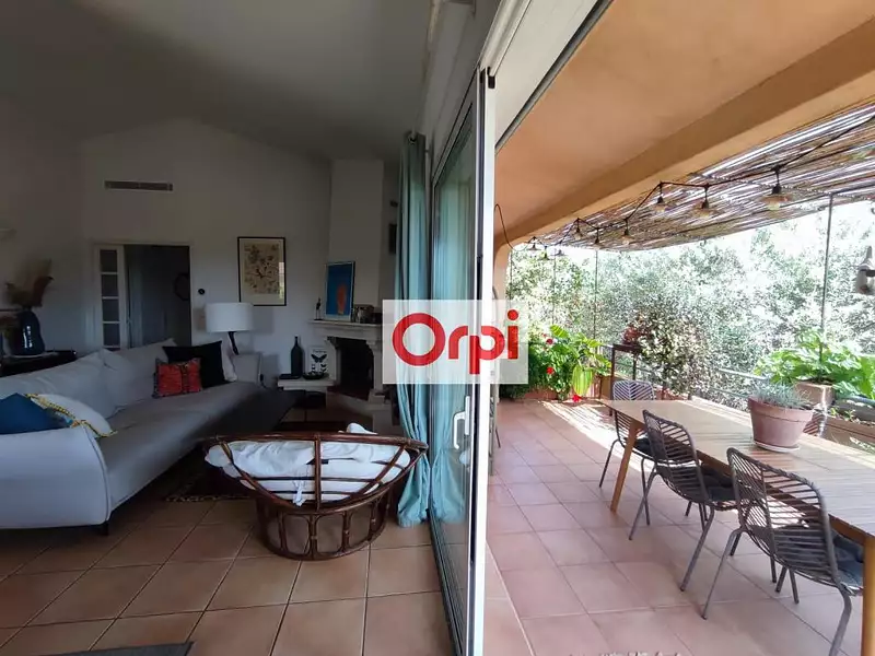 Maison, 168 m²