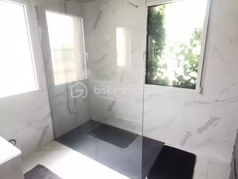 Maison, 200 m²