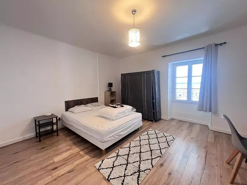Maison, 240 m²