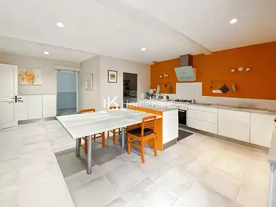 Maison, 240 m²