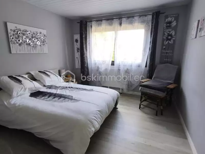 Maison, 221 m²