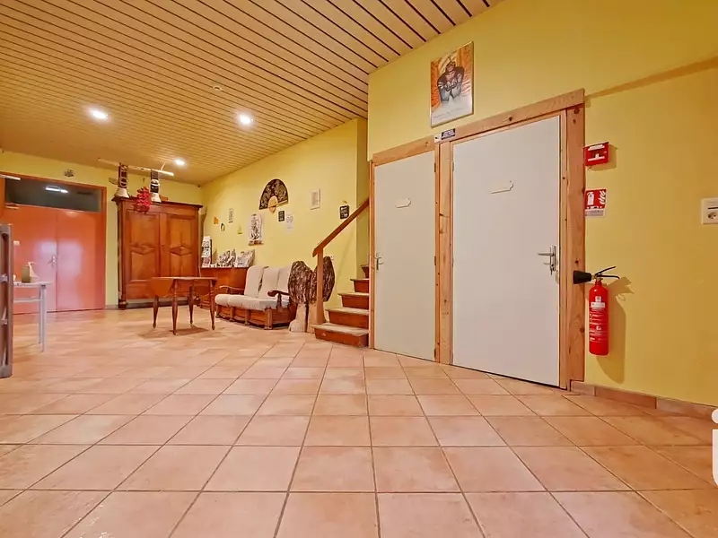 Maison, 891 m²
