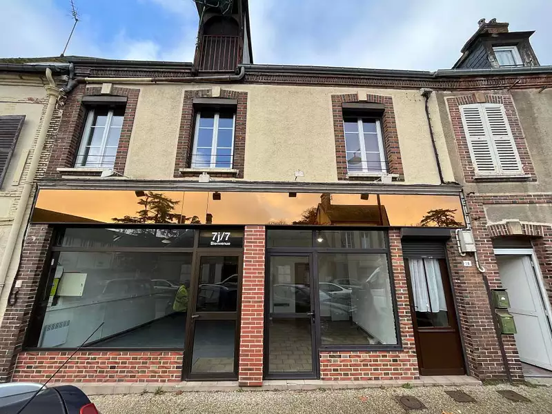 Immeuble, 131 m²