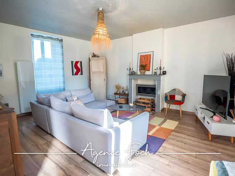 Maison, 240 m²