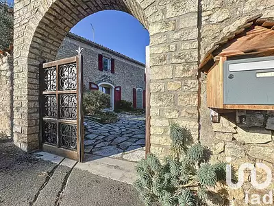 Maison, 230 m²