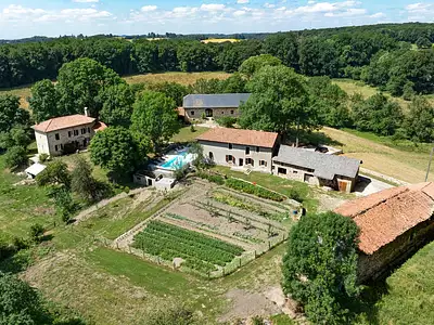 Maison, 590 m²