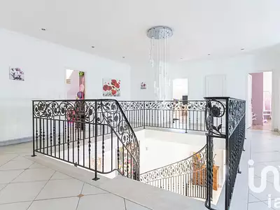 Maison, 345 m²