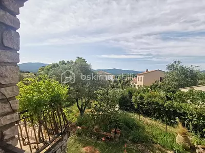 Maison, 143 m²