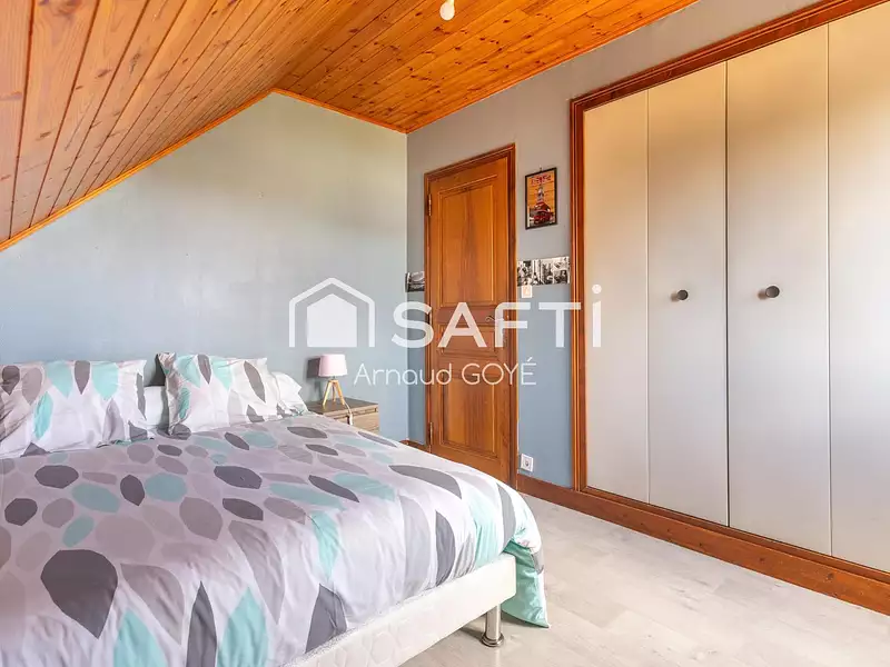 Maison, 176 m²