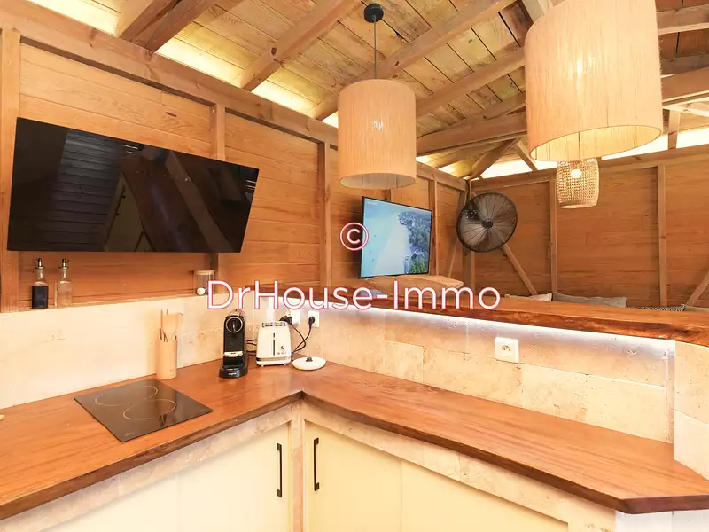 Immeuble, 180 m²