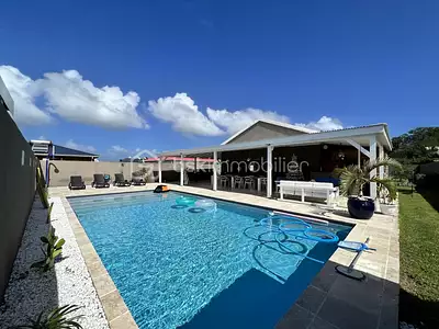 Maison, 202 m²