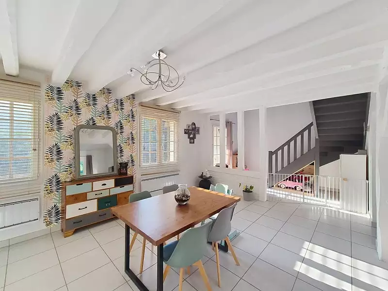 Maison, 167 m²