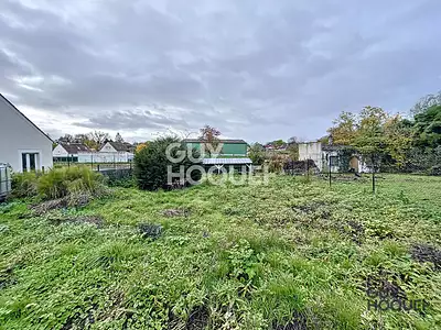 Terrain, 592 m²