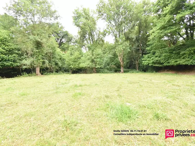 Terrain, 19 831 m²