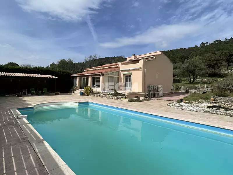 Maison, 205,48 m²