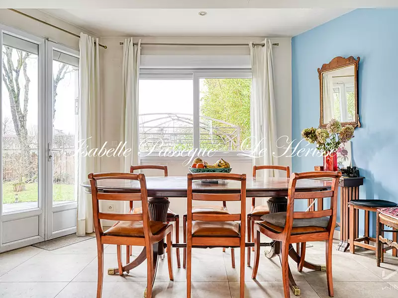 Maison, 180 m²