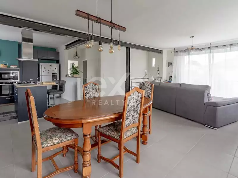 Maison, 161 m²